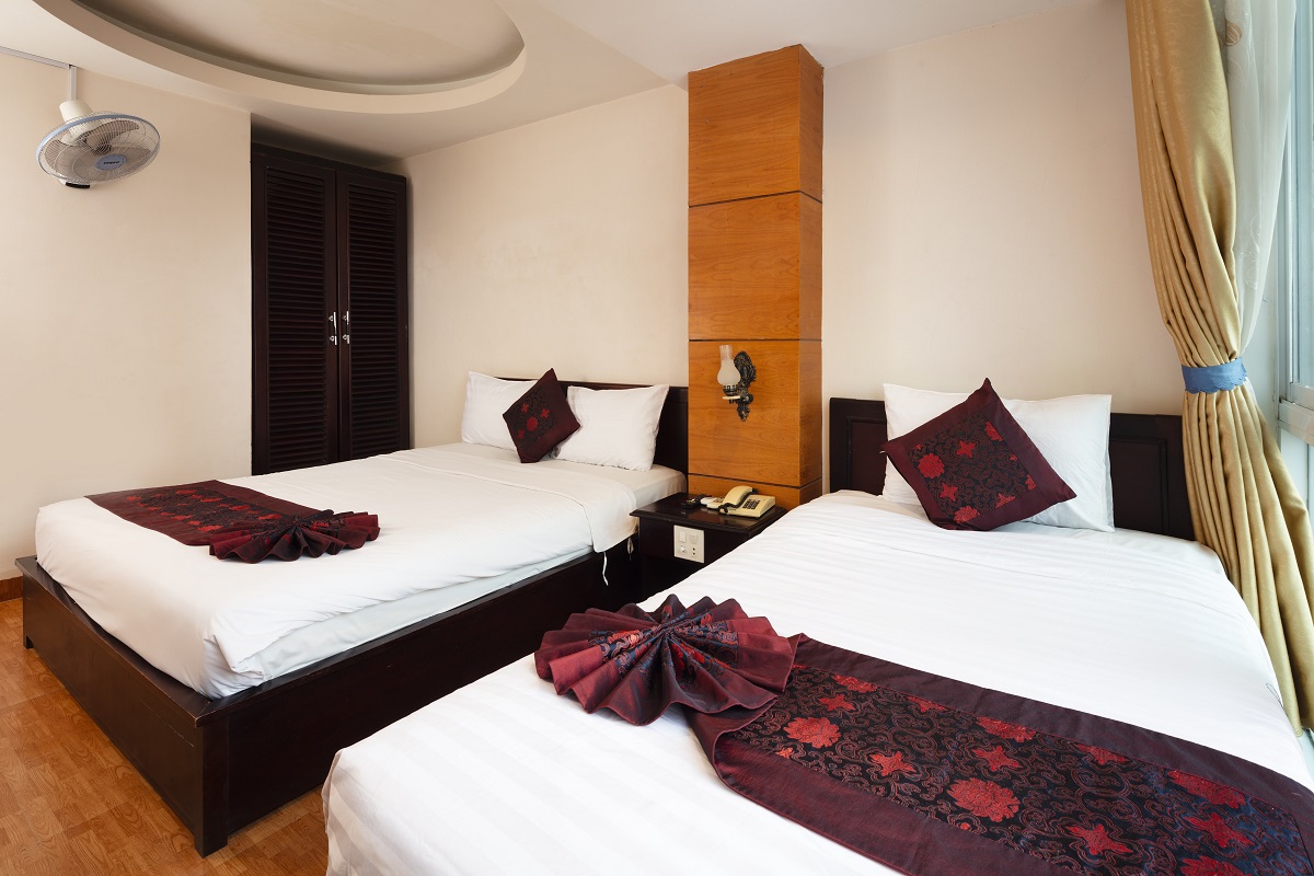 superior-twin-city-view-room-01